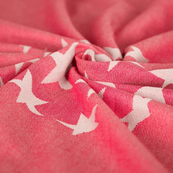 Hoppediz Babytragetuch Gewebter Ring-Sling Los Angeles Rot 2 Hoppediz Babytragetuch Gewebter Ring-Sling Los Angeles Rot – Bild 2